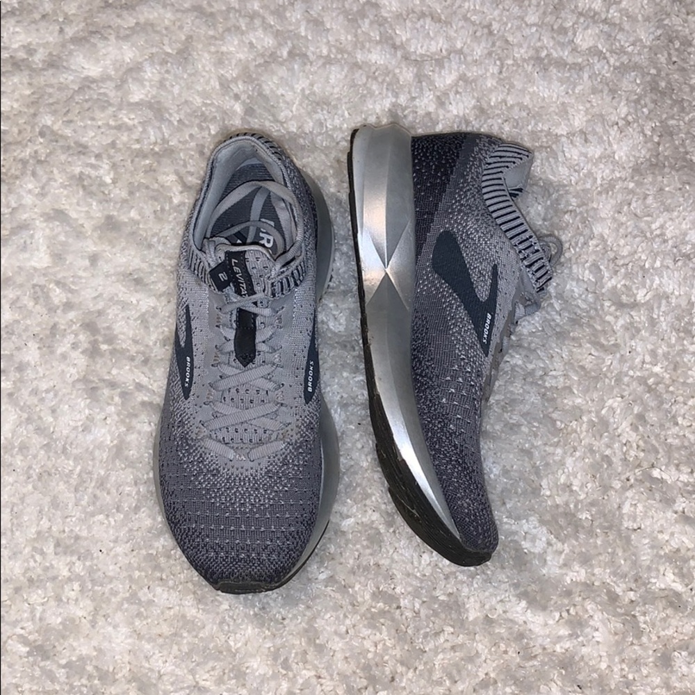 Brooks Women's Levitate 2 Running Shoes